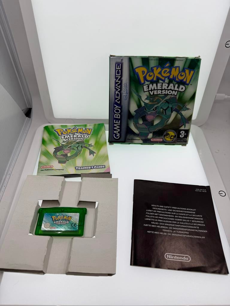 Pokémon Emerald Version Game Boy Advance (GBA) Compleet, Spelcomputers en Games, Games | Nintendo Game Boy, Zo goed als nieuw