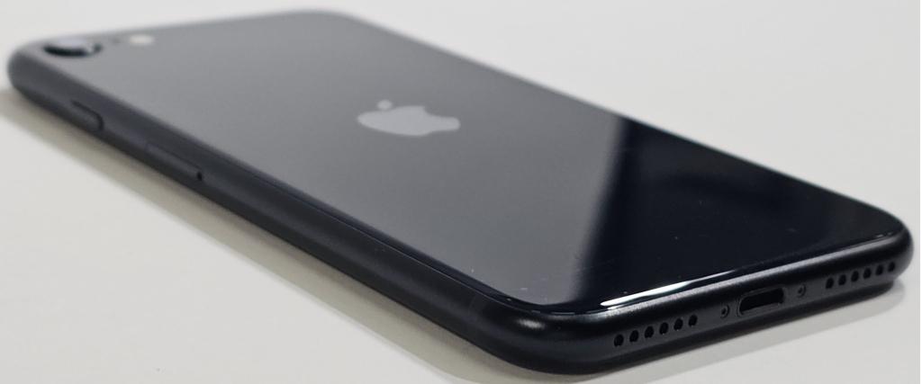 Apple iPhone SE - 64GB – Zwart - 100% | Tweedehands, Gebruikt, Ophalen of Verzenden, Contactus.ie@euro.apple.com, 64 GB