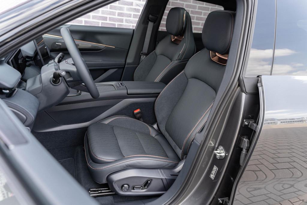 Lynk & Co 08 1.5 More | 22" Wielen | Actieradius gecombineer, Adaptive Cruise Control, 4 cilinders, 2087 kg, Bedrijf