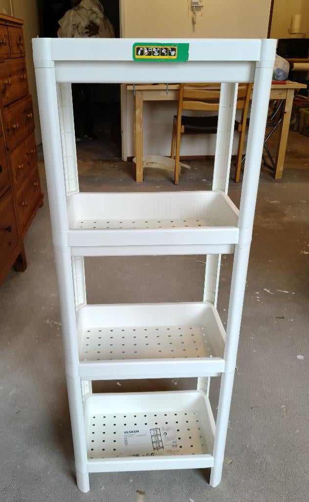 Ikea Vesken badkamer trolly wit € 5,00, (Half)hoge kast, Minder dan 50 cm, Gebruikt, 100 tot 150 cm