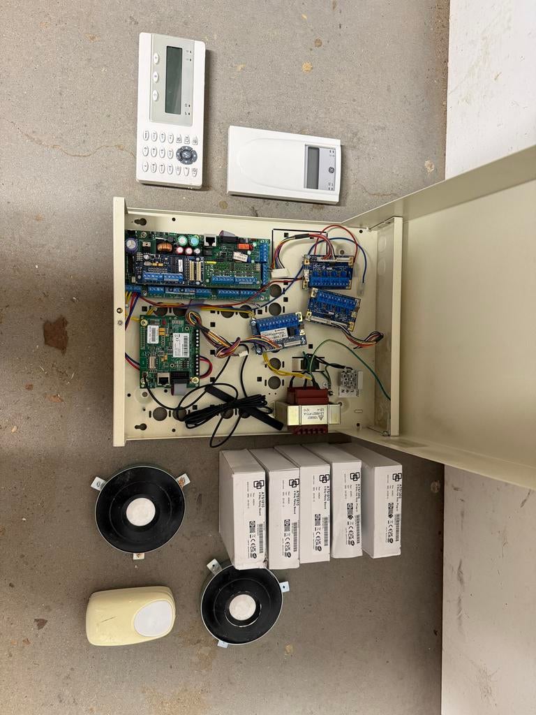 Aritech alarmcentrale en onderdelen, Aritech, -, -, Ophalen of Verzenden