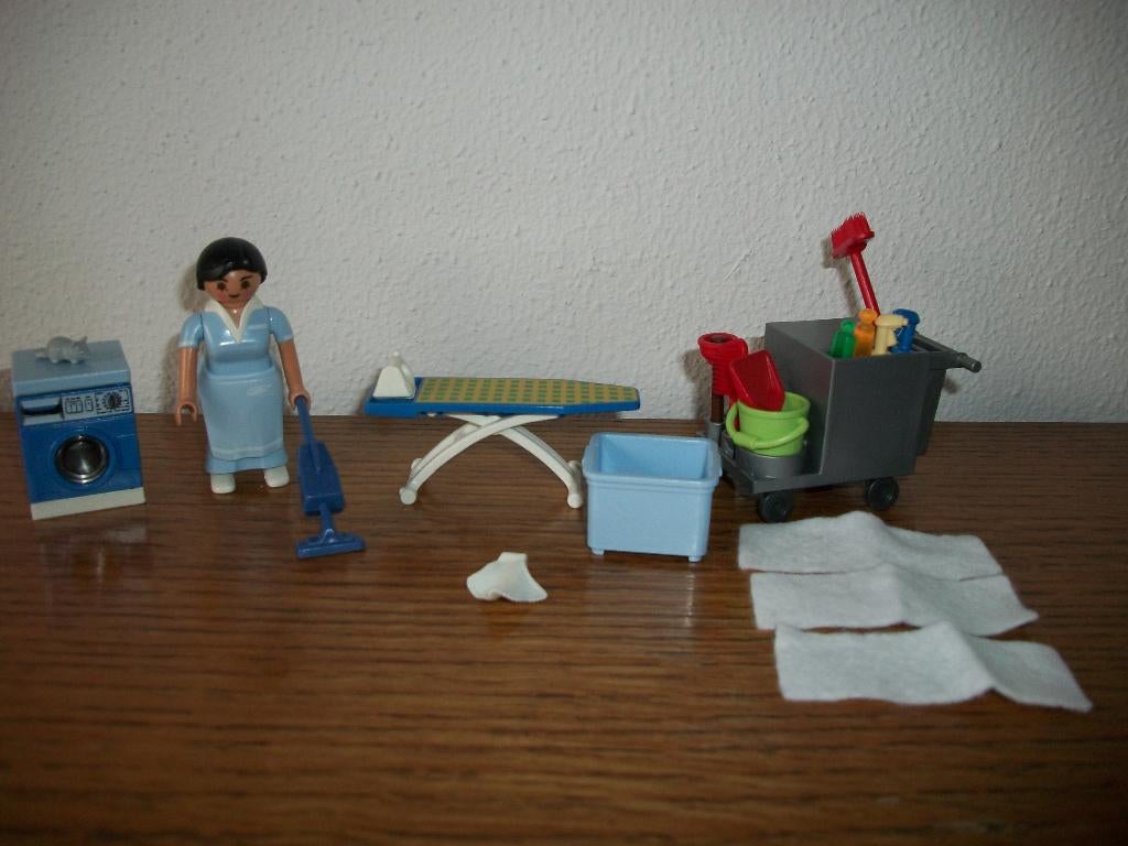 5271 kamermeisje met schoonmaakspullen, Ophalen of Verzenden, Nieuw, Complete set