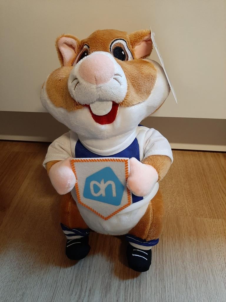 AH hamster knuffel voetbal met vaantje, Ophalen of Verzenden, Overige typen