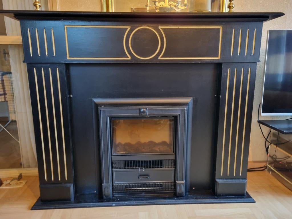 schouw + elektrische haard van hout + ombouw Oosterhout, Ophalen, Vrijstaande haard, Elektrische haard