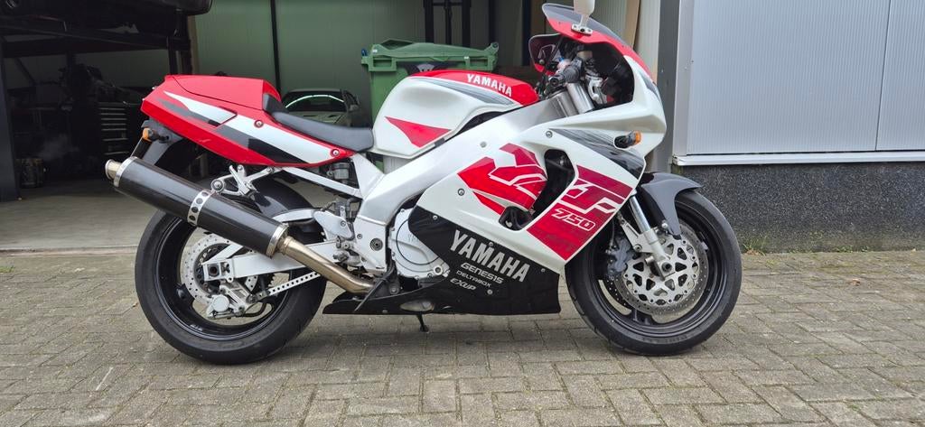 Yamaha YZF750R uit 1996 - Klassieke Supersport