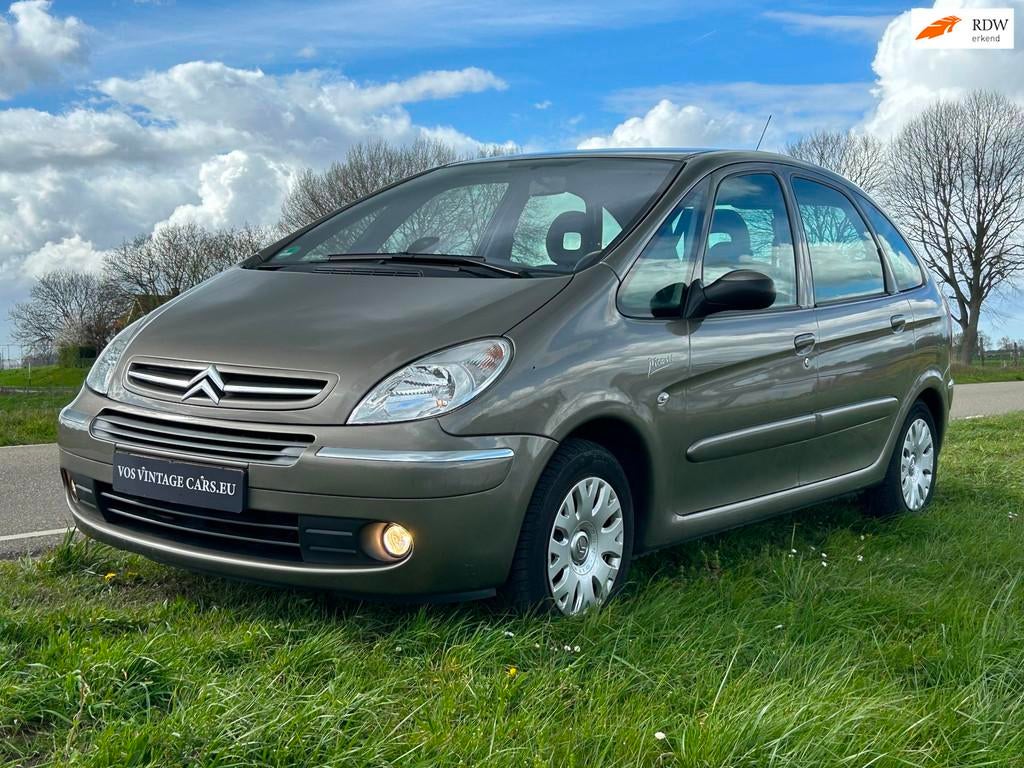 Citroen Xsara Picasso 1.6i-16V Image, Auto's, Citroën, Voorwielaandrijving, 4 cilinders, Bruin, Handgeschakeld