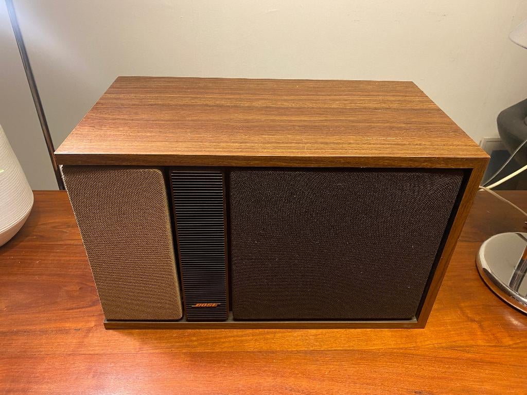 Vintage 1970's BOSE 301 series II Direct Reflecting Speaker, Ophalen of Verzenden, Gebruikt, Front, Rear of Stereo speakers, Bose