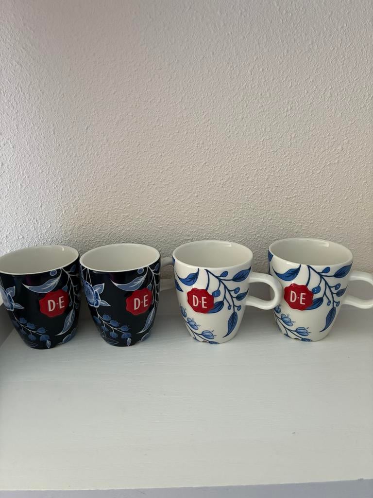 4 kopjes Douwe Egberts(afhalen), Antiek en Kunst, Ophalen