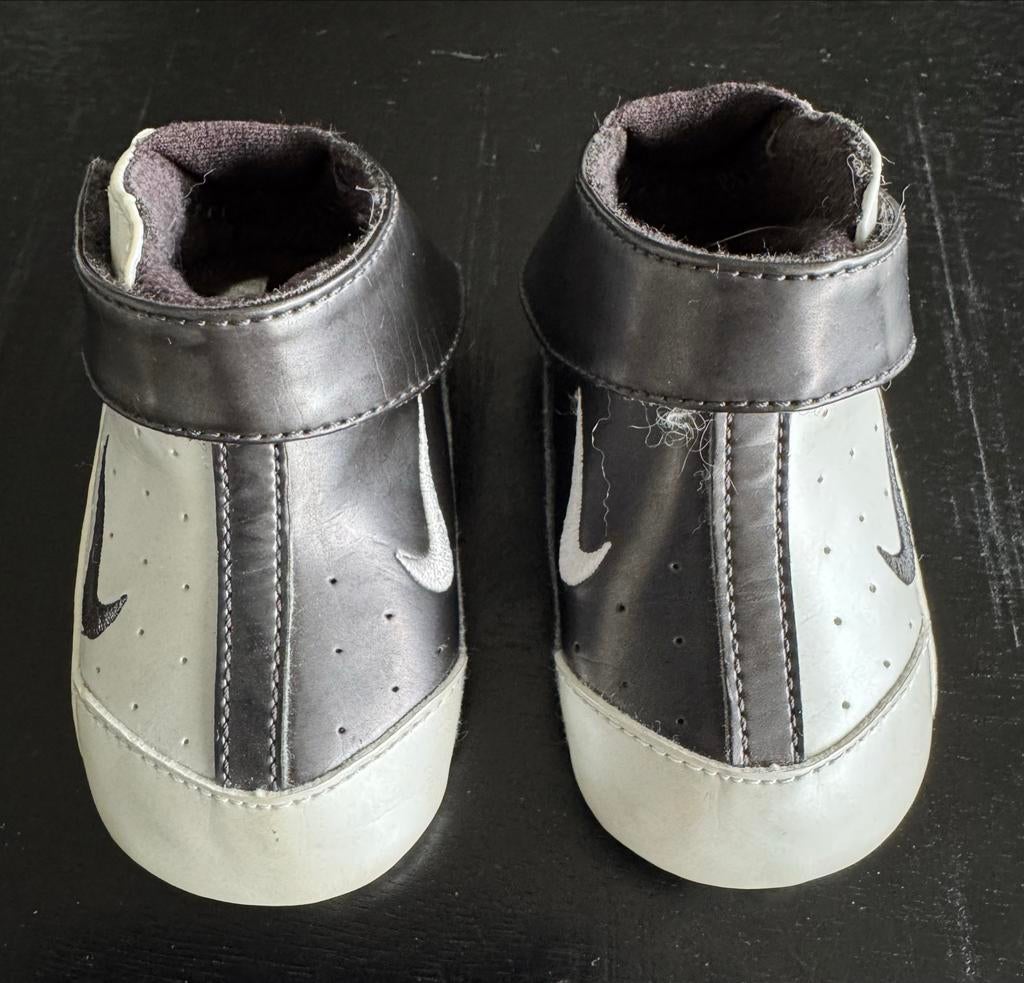 Nike baby schoenen, mt 17, zwart parelmoer, Ophalen of Verzenden, Gebruikt, Jongetje of Meisje, Schoentjes