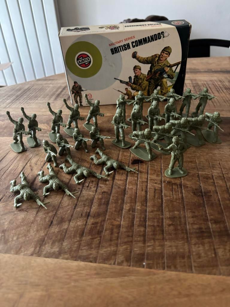 Vintage Airfix 1:32 Britse Commando's - 1973 Uitgave, Ophalen of Verzenden, Gebruikt, Groter dan 1:35, Figuur of Figuren