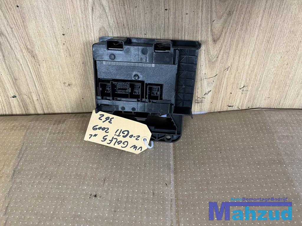 VW GOLF 5 GTI Comfort module 4050549702 2003-2009, Auto-onderdelen, Gebruikt, Volkswagen, Volkswagen AG, Berliner Ring 2
38440  Wolfsburg, DE