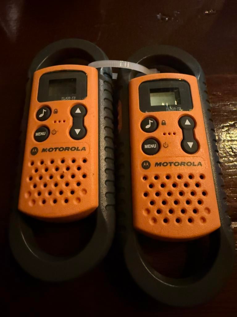 Motorola TLKR-T3 Set portofoons / walkie talkies, Ophalen of Verzenden, Gebruikt, Portofoon of Walkie-talkie