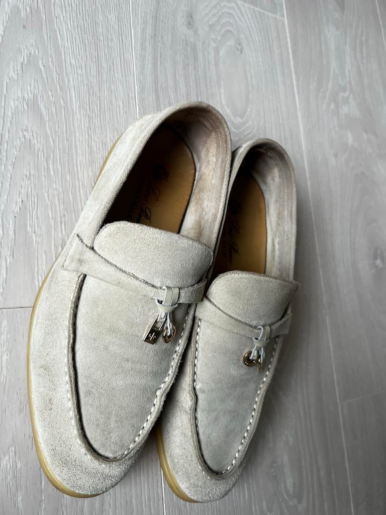 Beige Loro Piana instappers maat 39 loro piana, Ophalen of Verzenden, Gedragen, Beige, Instappers