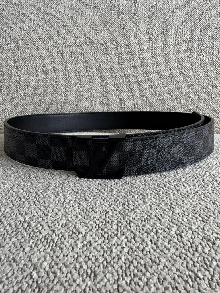 Luxe designer riem - Damier Ebène - Zwart - 110, Ophalen of Verzenden, Zo goed als nieuw, Zwart, 105 tot 115 cm
