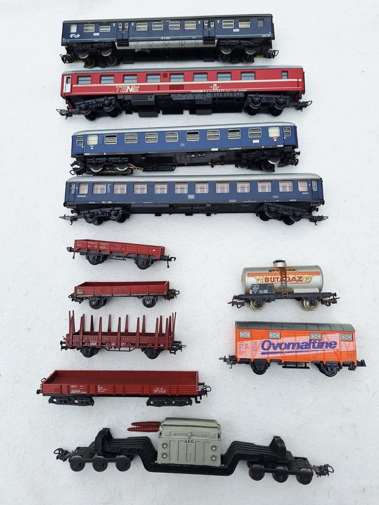 Collectie trein wagons en rijtuigen o.a. Märklin, Wisselstroom, Ophalen of Verzenden, NS, Märklin