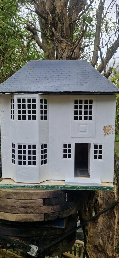 Prachtig oud jaren 30/50 poppenhuis uit Engeland(brocante), Ophalen of Verzenden, Gebruikt, Poppenhuis