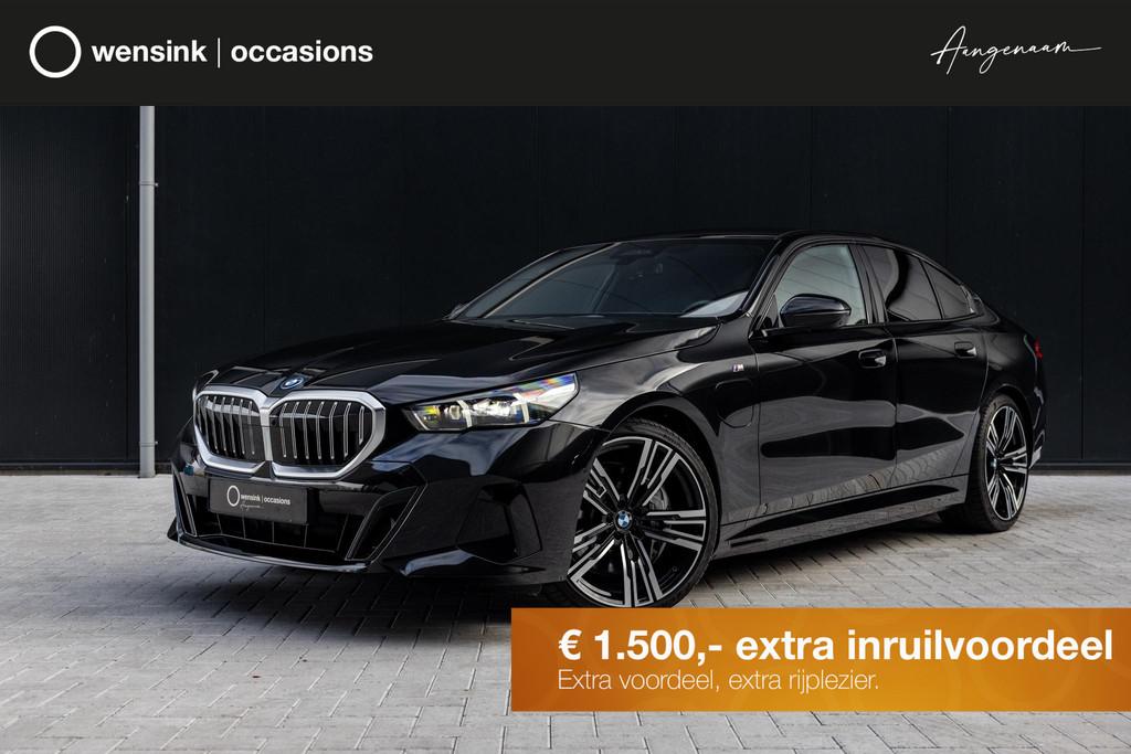 BMW 5-serie 550e xDrive | SOH 95,6% | M-Sport | Comfortstoel, Auto's, Automaat, Stof, Gebruikt, 2000 kg