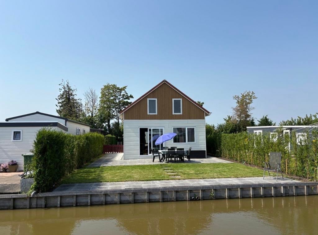 Vakantiehuis met eigen grond | Noord-Holland | te koop | 82m, Huizen en Kamers, Recreatiewoningen te koop, Noord-Holland