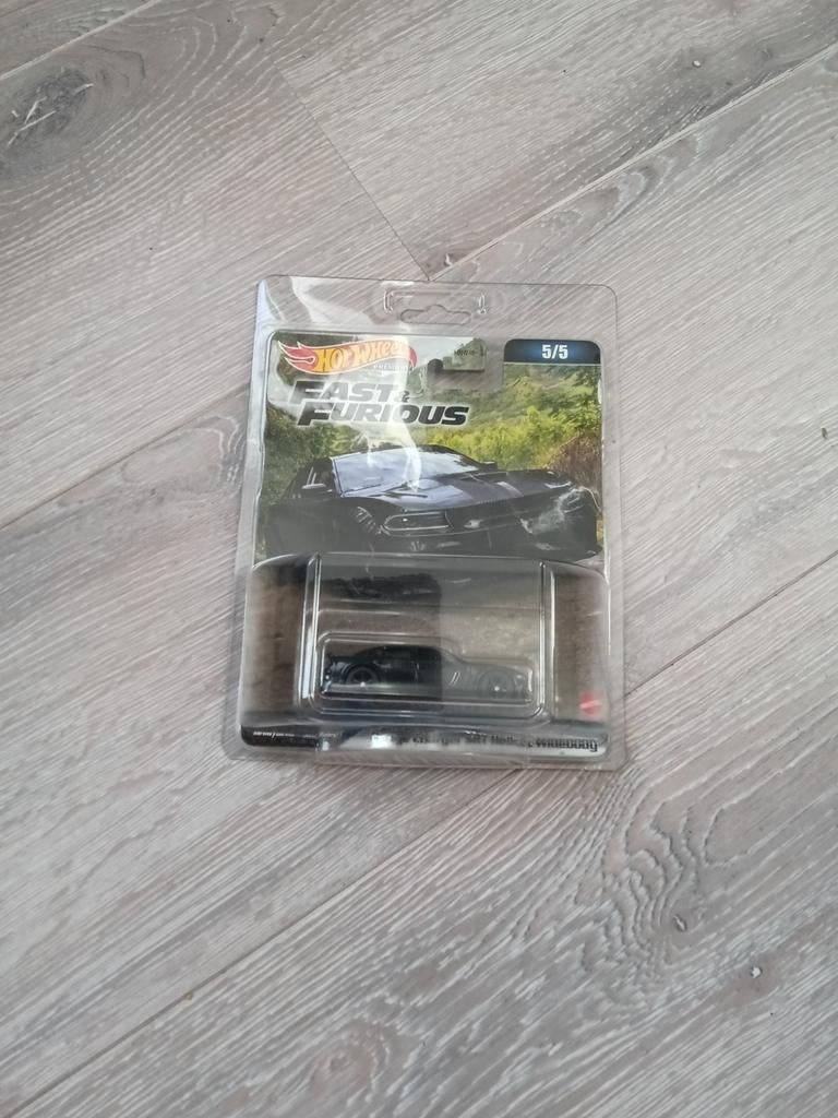 Hot Wheels Fast & Furious Dodge Charger SRT Hellcat, Ophalen
