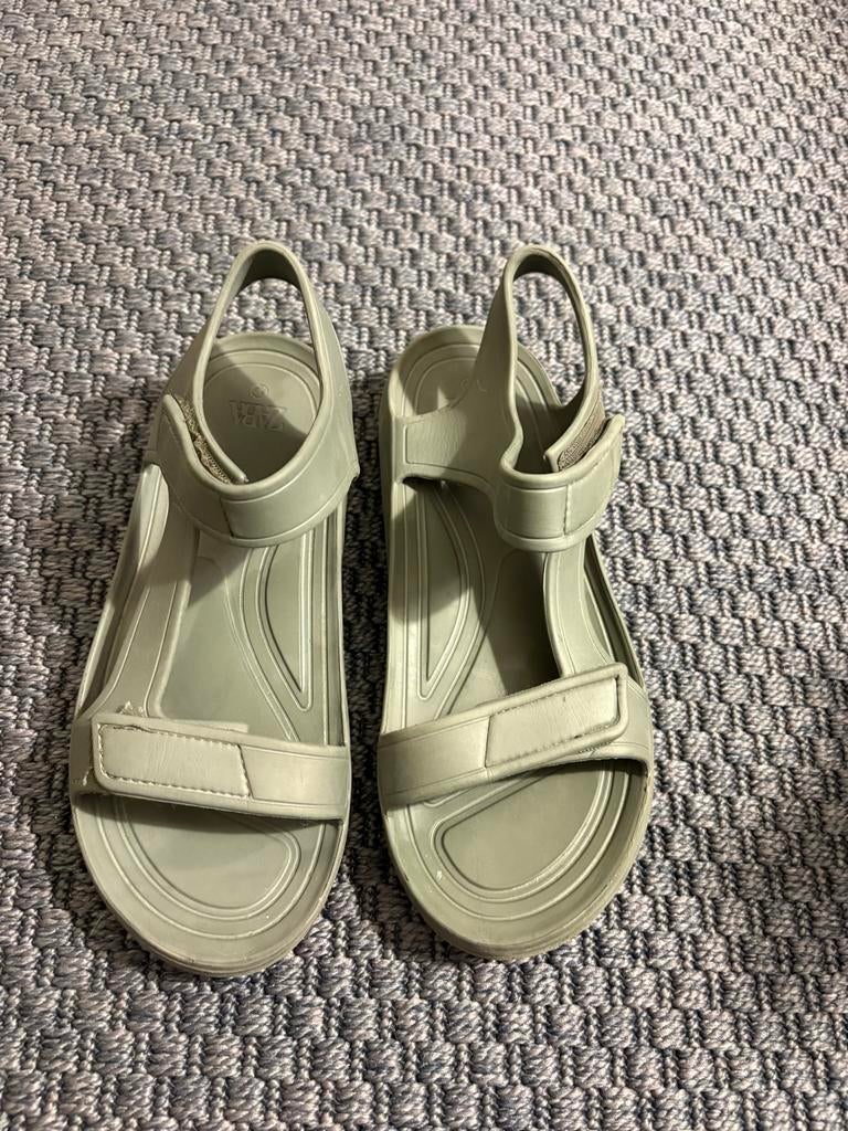 Zara sandalen maat 38, Ophalen of Verzenden, Gedragen, Grijs, Sandalen of Muiltjes