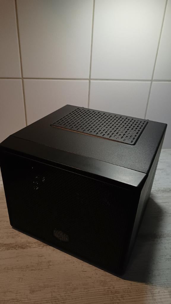 Cooler Master PC behuizingen [ITX], Ophalen of Verzenden, Zo goed als nieuw