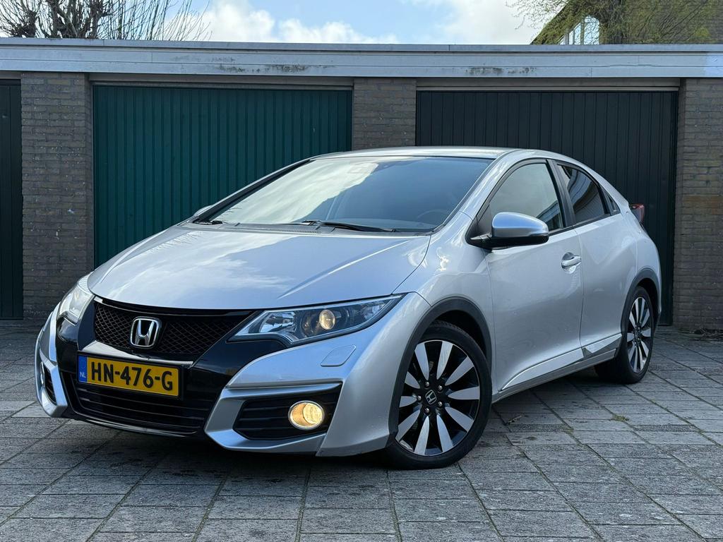 Honda Civic 1.4 2015 Grijs NW APK EN BEURT, Voorwielaandrijving, 4 cilinders, Origineel Nederlands, Handgeschakeld