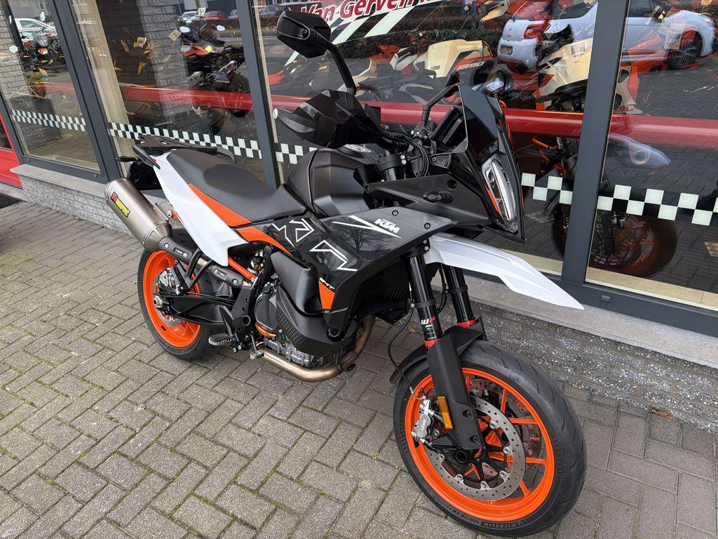 KTM 890 SMT 2023, Motoren, Bedrijf, SuperMoto