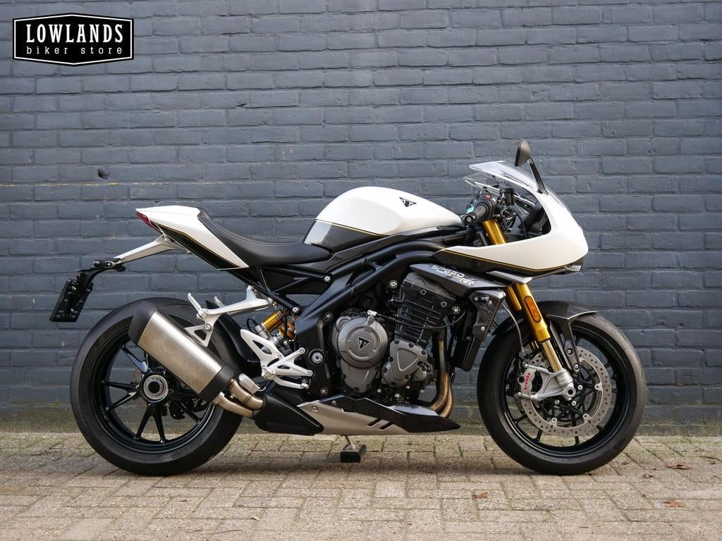 TRIUMPH SPEED TRIPLE 1200 RR (bj 2024)
