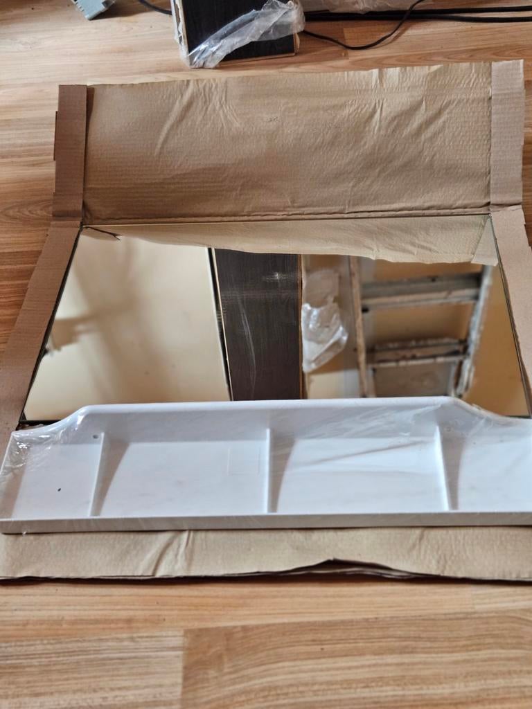 Nieuwe spiegel met rekje voor douche/badkamer, Huis en Inrichting, Woonaccessoires | Spiegels, Minder dan 50 cm, Nieuw, Ophalen of Verzenden