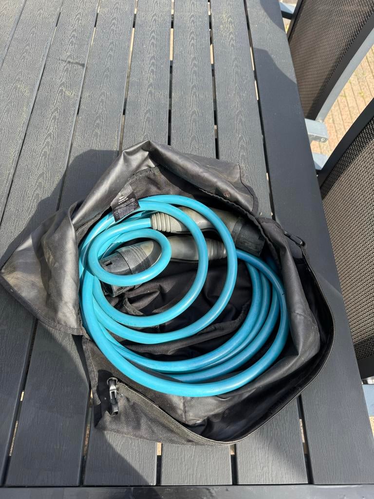 Zeer nette laadkabel voor BMW, Auto diversen, Laadpalen, Ophalen of Verzenden, Zo goed als nieuw, Laadkabel