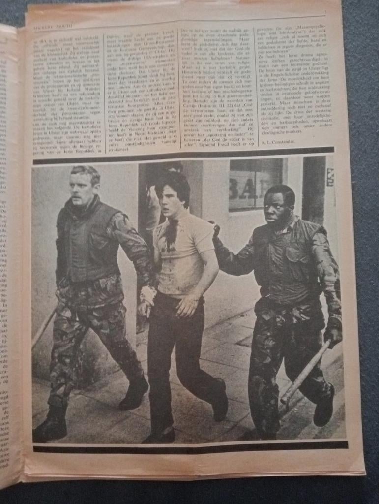 Noord Ierland conflict Frits Lemaire Pan Sok Theater, Ophalen of Verzenden, Gelezen, Toneel