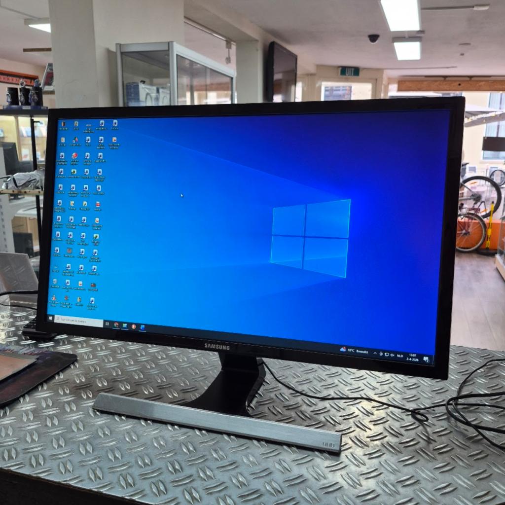 Samsung U28E590D 28 inch 4K gaming met Displayport en HDMI, Samsung, Gebruikt, Support@Samsung.com, 129, Samsung-ro, Yeongtong-gu
Suwon-si, Gyeonggi-do 16677
South Korea