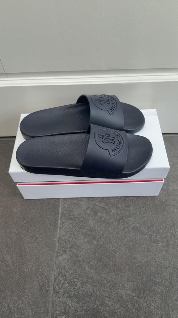 Moncler Sandals, Blauw, Ophalen of Verzenden, Sneakers of Gympen, Zo goed als nieuw
