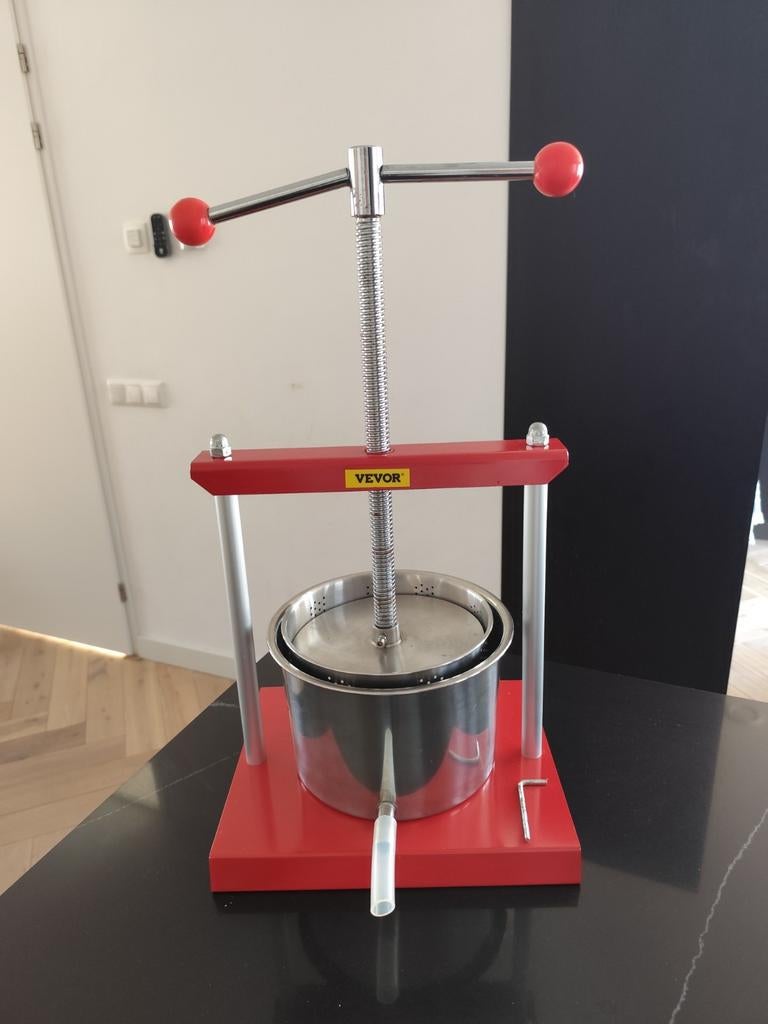 VEVOR Fruitpers Wijnpers 5,5L, Ophalen of Verzenden, Zo goed als nieuw, Handmatig, Citruspers