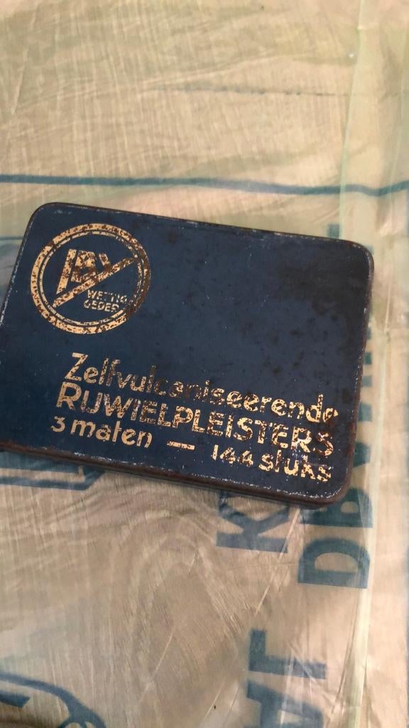 Oud blik jaren 50 met inhoud, Ophalen of Verzenden, Gebruikt, Overige