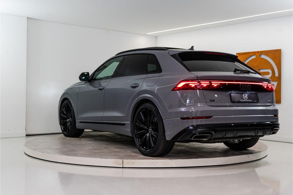 Audi Q8 60 TFSI E Quattro S-Edition Competition 490PK 2026 |, Automaat, 12 maanden, 77 km/l, Zwart
