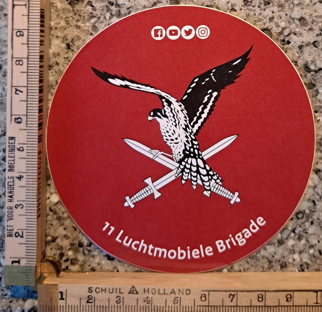 Sticker 11de luchtmobiele brigade., Ophalen of Verzenden, Zo goed als nieuw, Overige typen