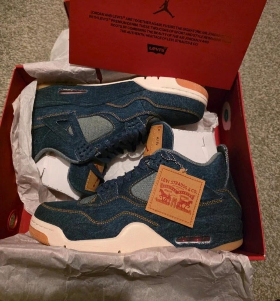 Air Jordan 4 Levi's | Maat 45 | Nieuw in doos | Ongedragen, Kleding | Heren, Schoenen, Ophalen of Verzenden