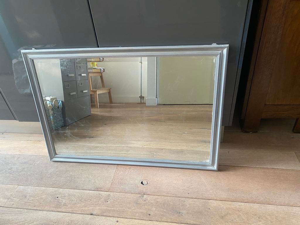 Decoratieve klassieke Spiegel met lijst zilver 91 x61 facet, Huis en Inrichting, Ophalen, Gebruikt, Minder dan 100 cm, Rechthoekig