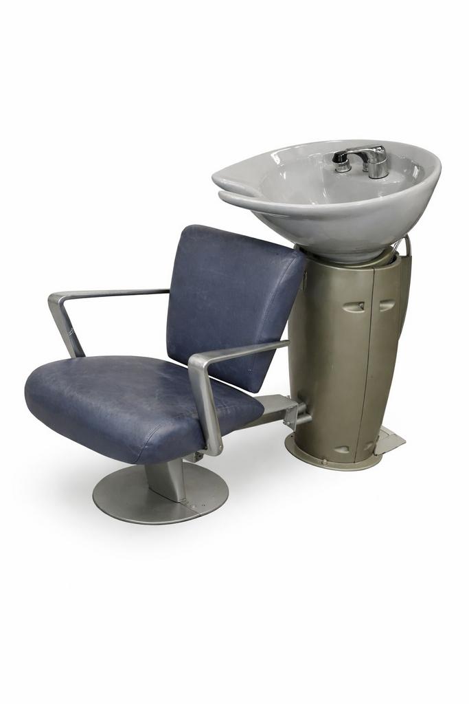 2 Lederen Kapperstoelen met Pomp en 1 Wasunit, Ophalen, Gebruikt, Overige typen, 50 tot 100 cm