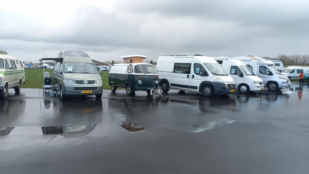 Volkswagen t2b 1975, Buscamper of Camperbus, Volkswagen, Tot en met 2, Handgeschakeld