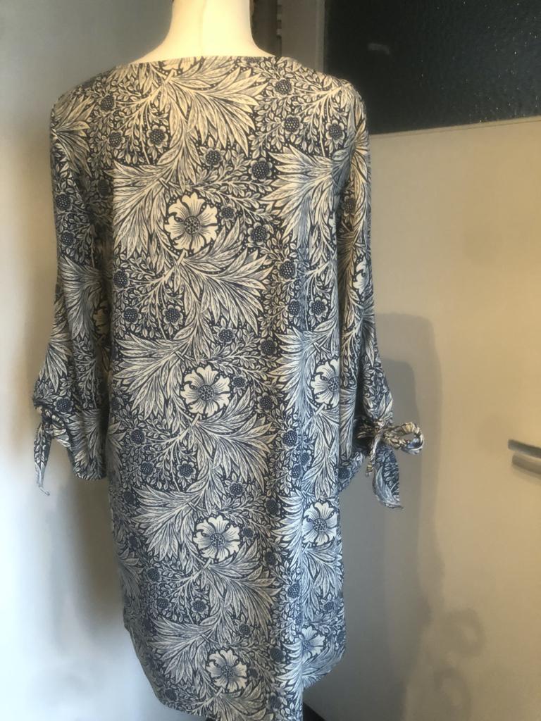 H & M jurk blauw/wit mwt strik-mouwen maat 40, Maat 38/40 (M), H&M, Blauw, Ophalen of Verzenden