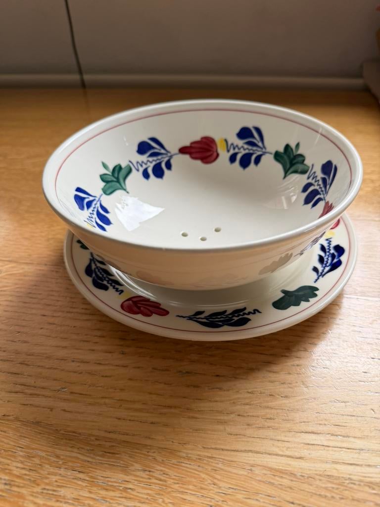 Prachtige vintage aardbeienkom boerenbont, Ophalen of Verzenden, Aardewerk, Boerenbont