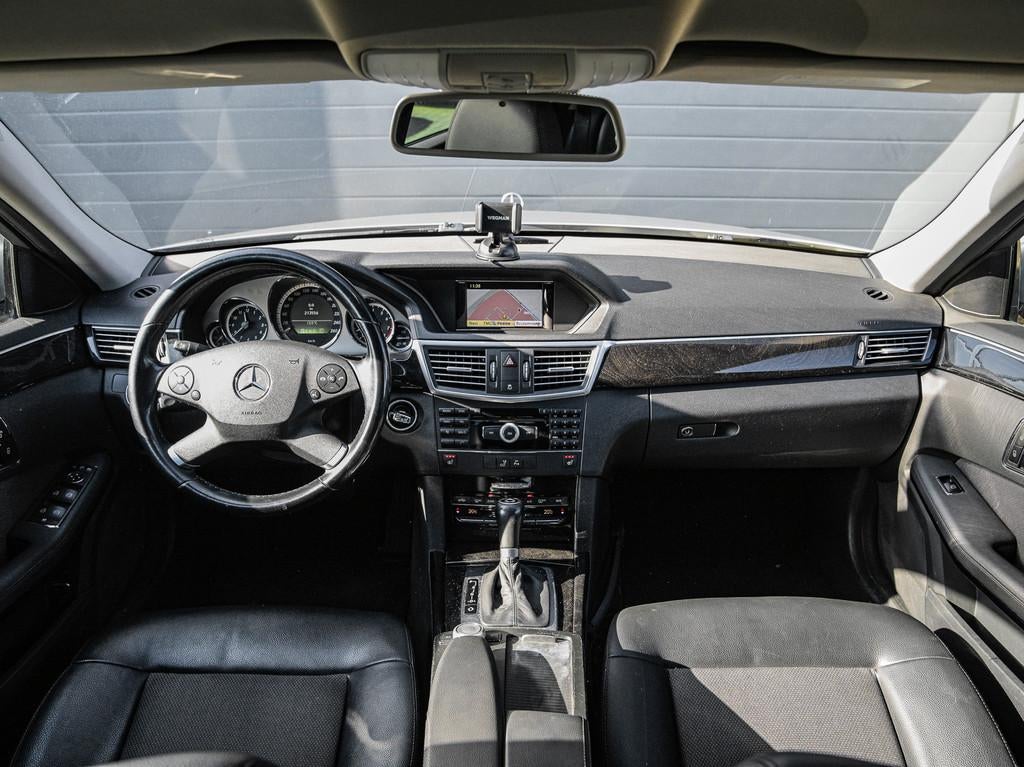 Mercedes-Benz E-klasse 200 CGI | Navi | Xenon | PDC v+a | Ha, Euro 5, Achterwielaandrijving, Gebruikt, Zwart