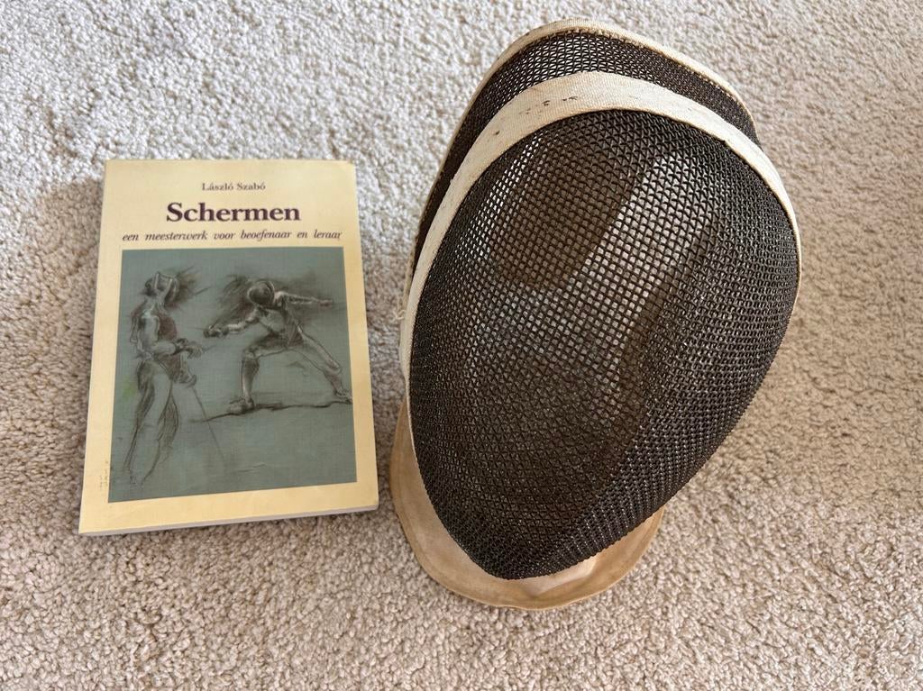 Antiek schermmasker Souzy-Paris met boek Schermen, Sport en Fitness, Ophalen of Verzenden, Gebruikt