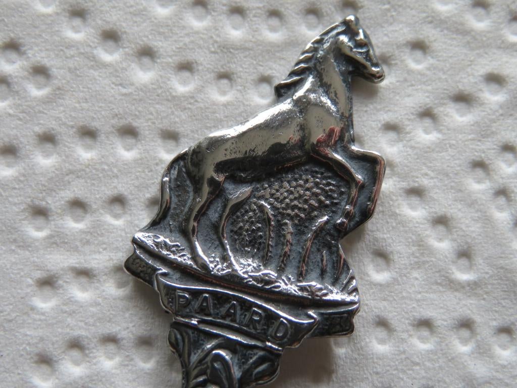 Verzilverd Dierenbescherming Lepeltje Paard, Verzamelen, Overige materialen, Verzenden, Verzilverd, Zo goed als nieuw