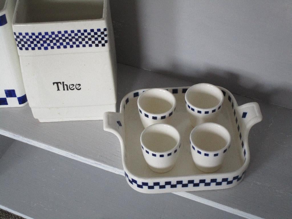 *PASEN*  set eierdopjes met schaal, blauw wit geblokt, Antiek en Kunst, Ophalen of Verzenden