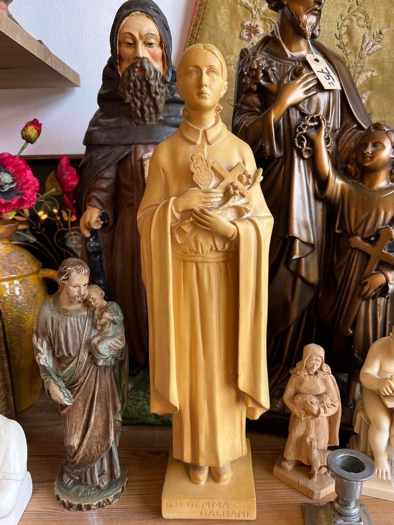 Gemma Galgani gipsen beeld, Ophalen