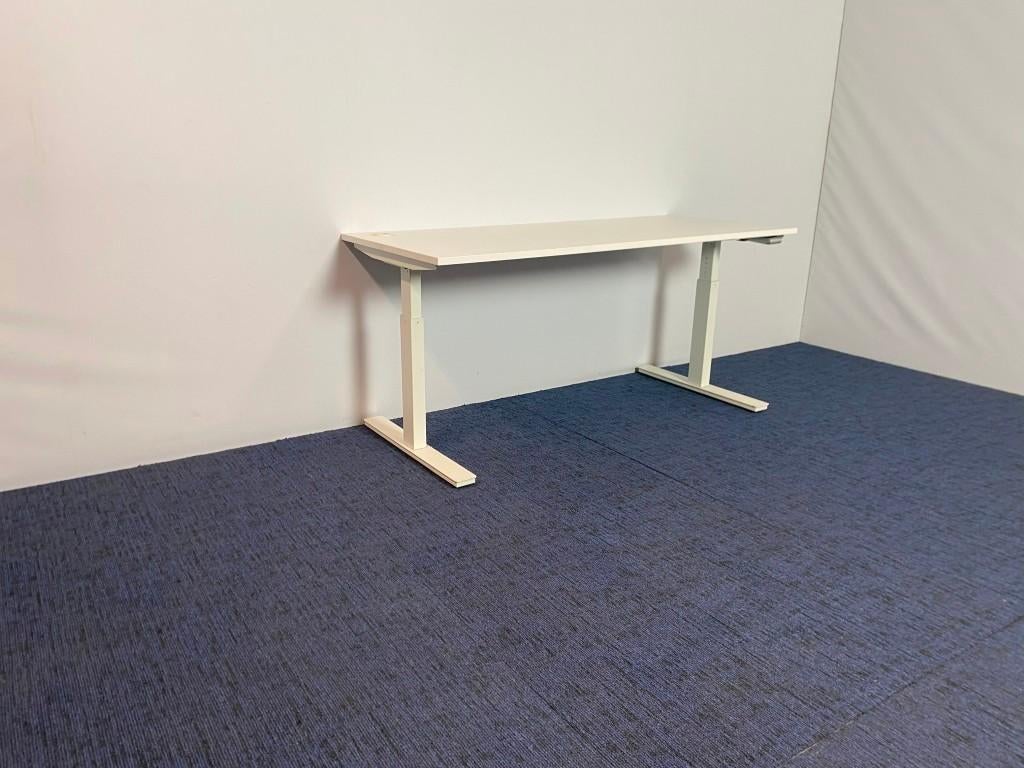 21 x Bureau Voortman (slinger), wit blad, 160 x 70 cm., Huis en Inrichting, Bureaus, Ophalen, In hoogte verstelbaar, Gebruikt