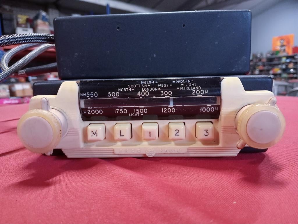 Ecko autoradio, Engels, 1951 Type CR117/F
12V buizen, Ophalen of Verzenden, Ecko, Nb, Nb